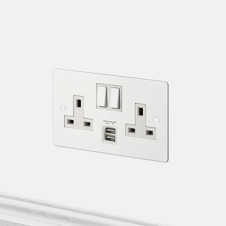 GtmDmjs.jpg 2G UK Socket USB / White - Image 1